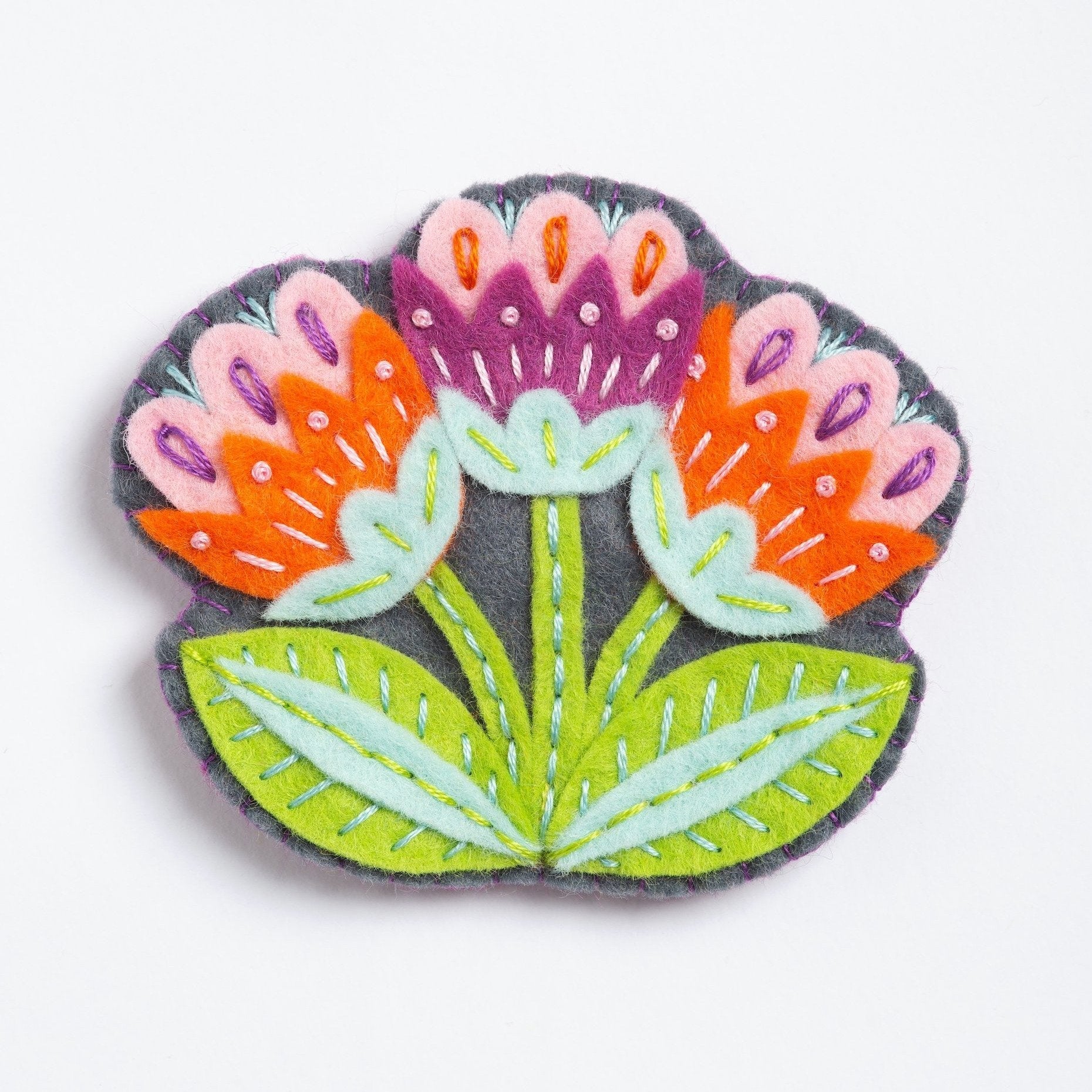 “ Marianne Flower Brooch” felt craft kit